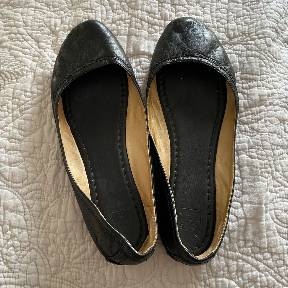 Frye Carson Flats